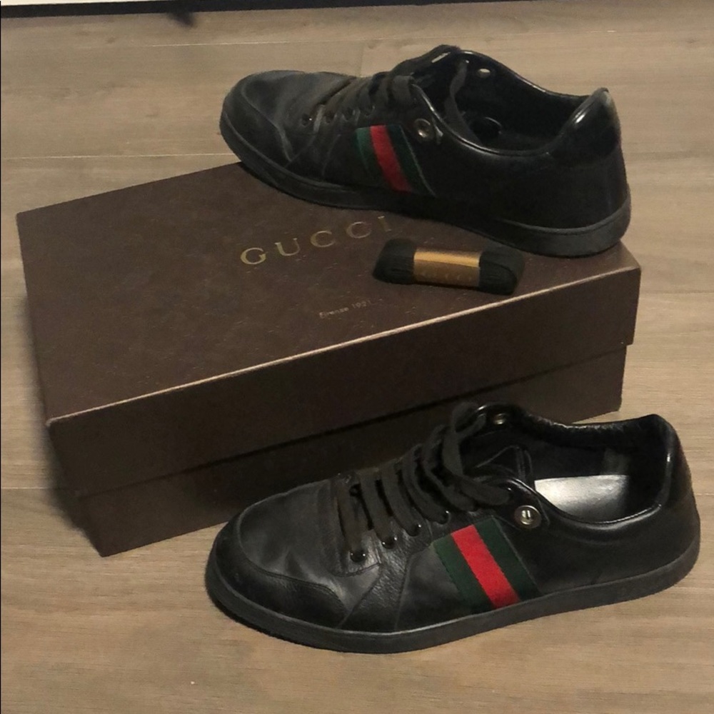 Gucci Leather Sneakers size 9